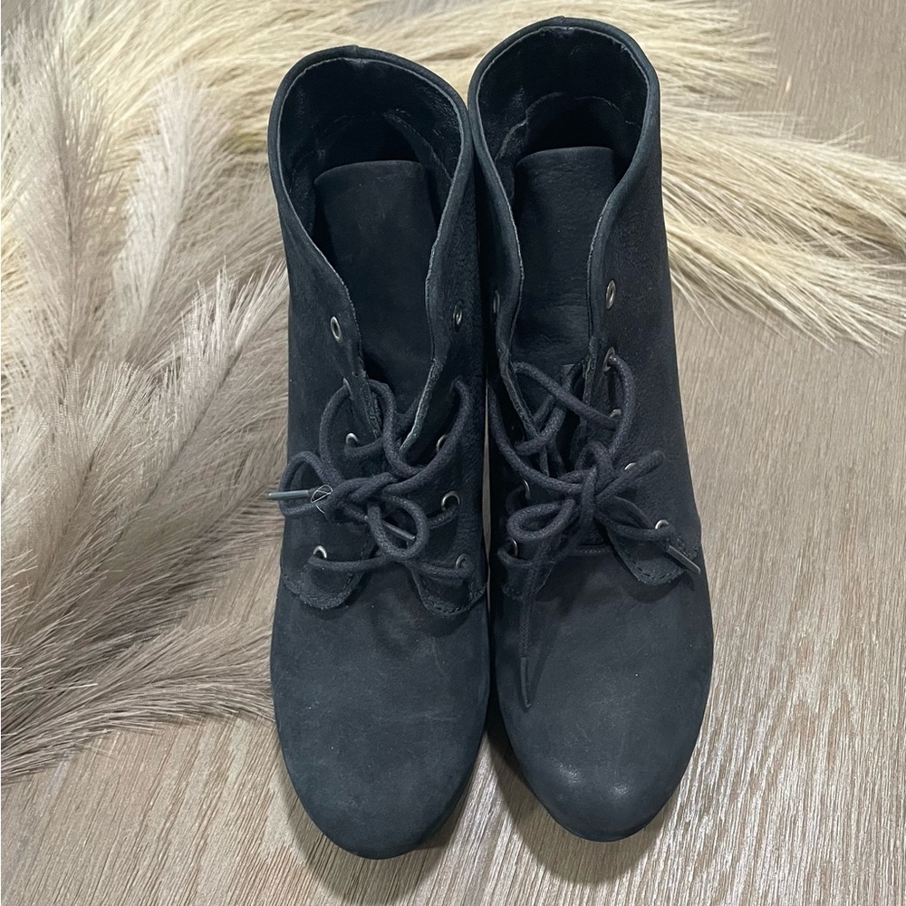 Black Women's Lace-Up Ankle Boots